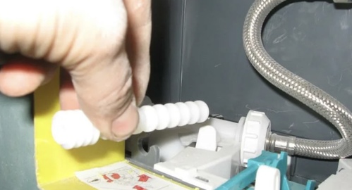 Ремонт унитаза ВДНХ метро Москвы